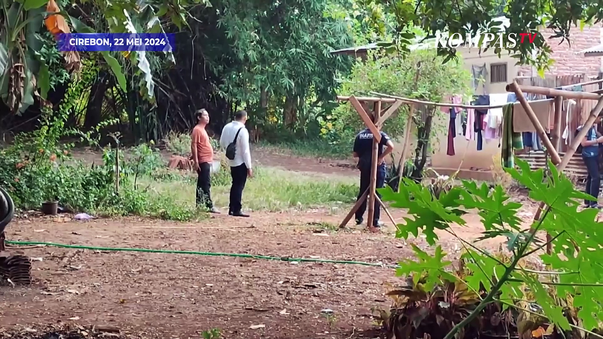 Polisi Geledah Rumah Pegi Buronan Kasus Vina Cirebon, Cari Barang Bukti ...