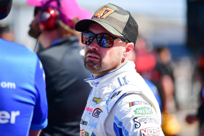 ricky stenhouse jr. fined $75k for clash with kyle busch after nascar all-star race
