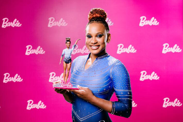 rebeca andrade ganha boneca exclusiva da barbie em sua homenagem; veja fotos