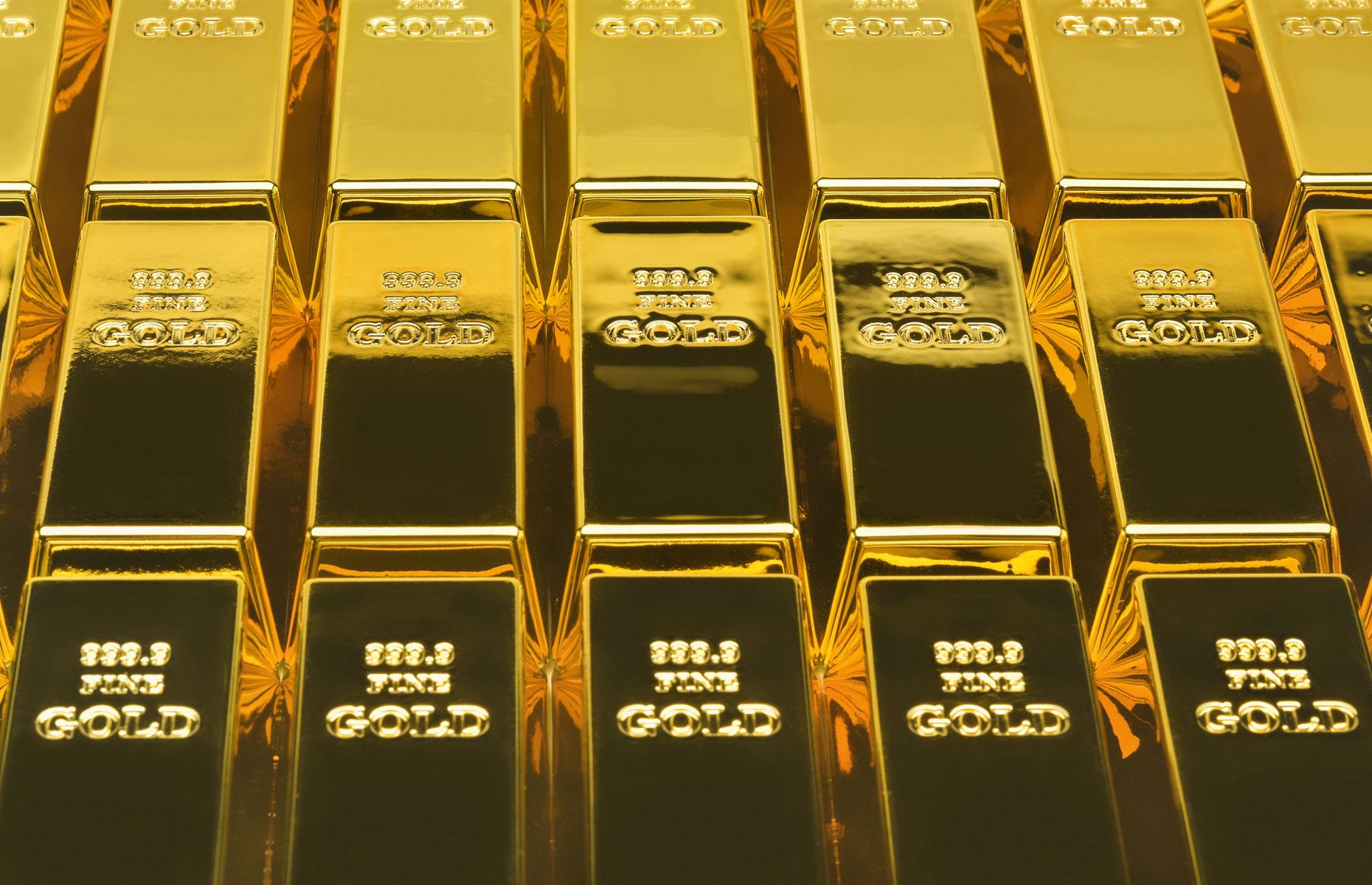 China Is Hoarding Gold. Should America Be Worried?