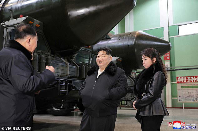 kim jong-un was 'desperate to get rid of his nuclear weapons'