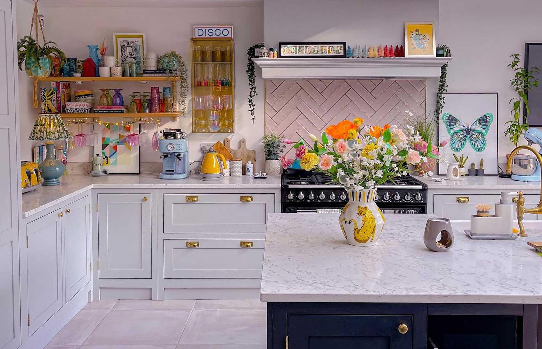 35 Colorful Ways To Transform Your Kitchen