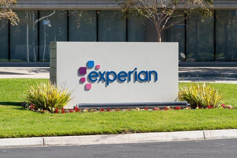 Experian Acquires Stake In Reward