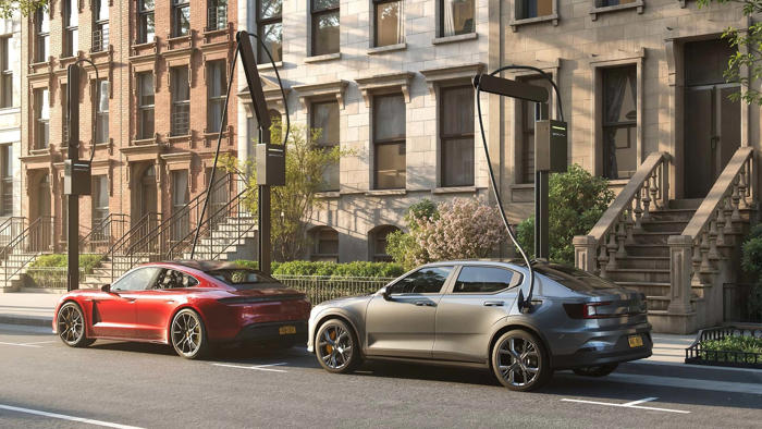 gravity’s new curbside dc fast charger can add 200 miles of range in 5 minutes