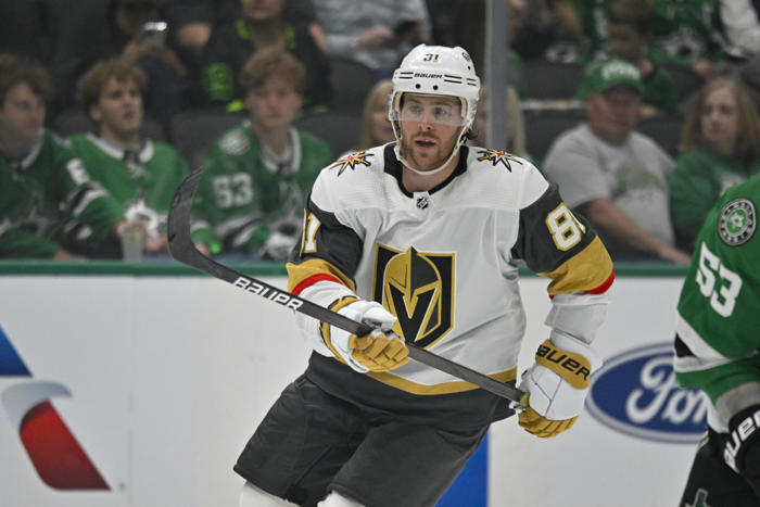 3 bruins free-agent targets to replace jake debrusk