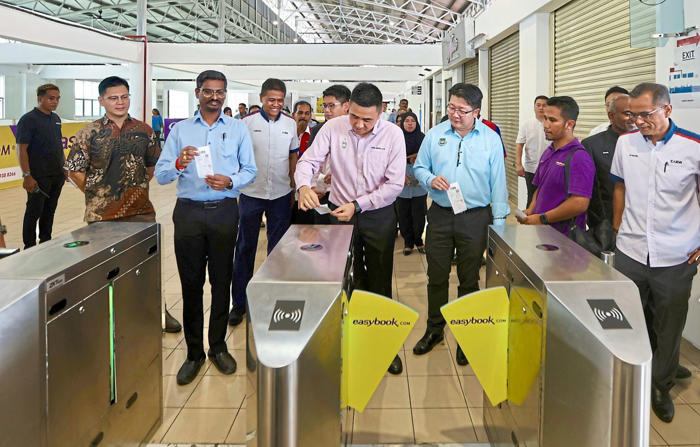 commuters pleased with upgraded bus terminal