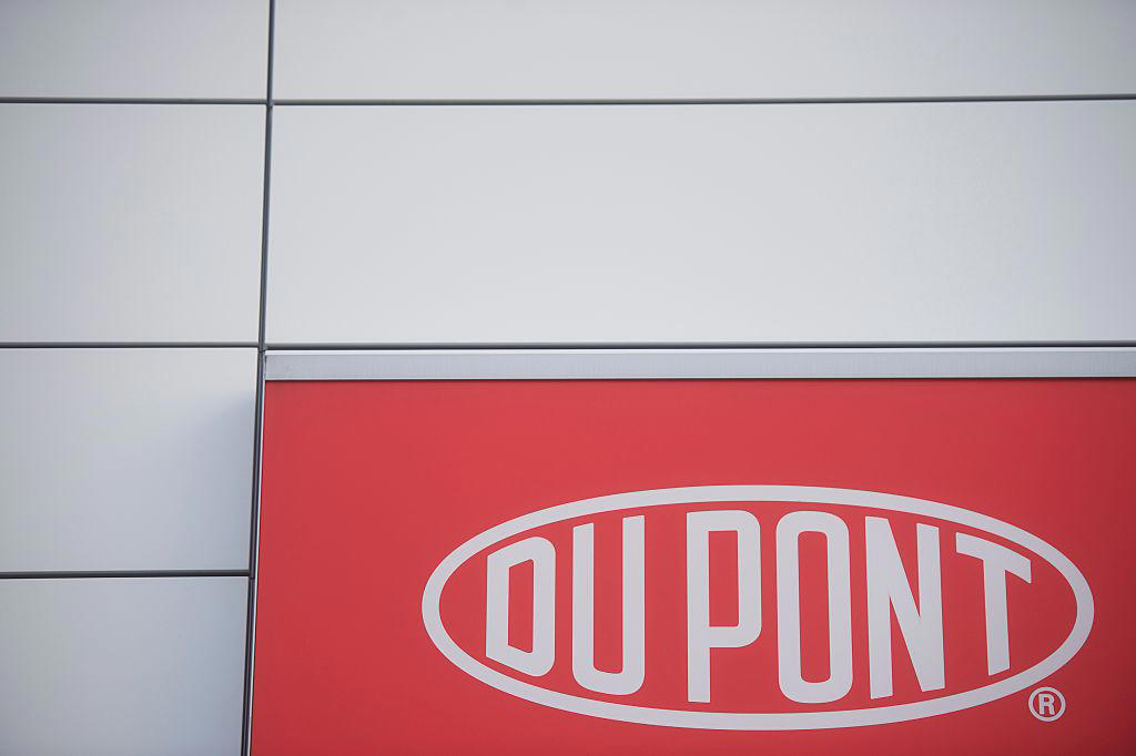dupont announces plans to split into three public companies, names new ceo
