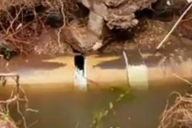 video: daño en tubo madre, que tiene al 60 por ciento de cartagena sin agua, está debajo de una casa