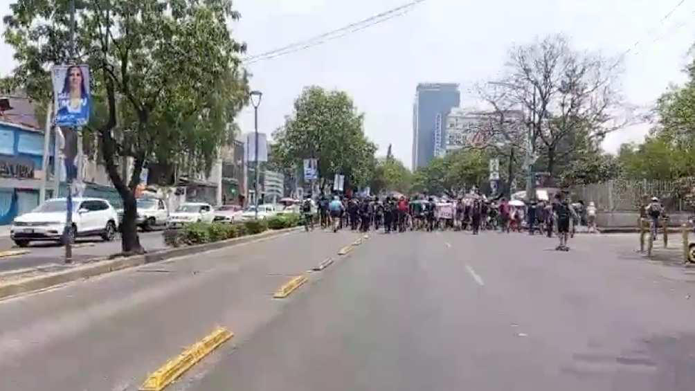 estudiantes de la unam marchan para exigir expulsión de porros