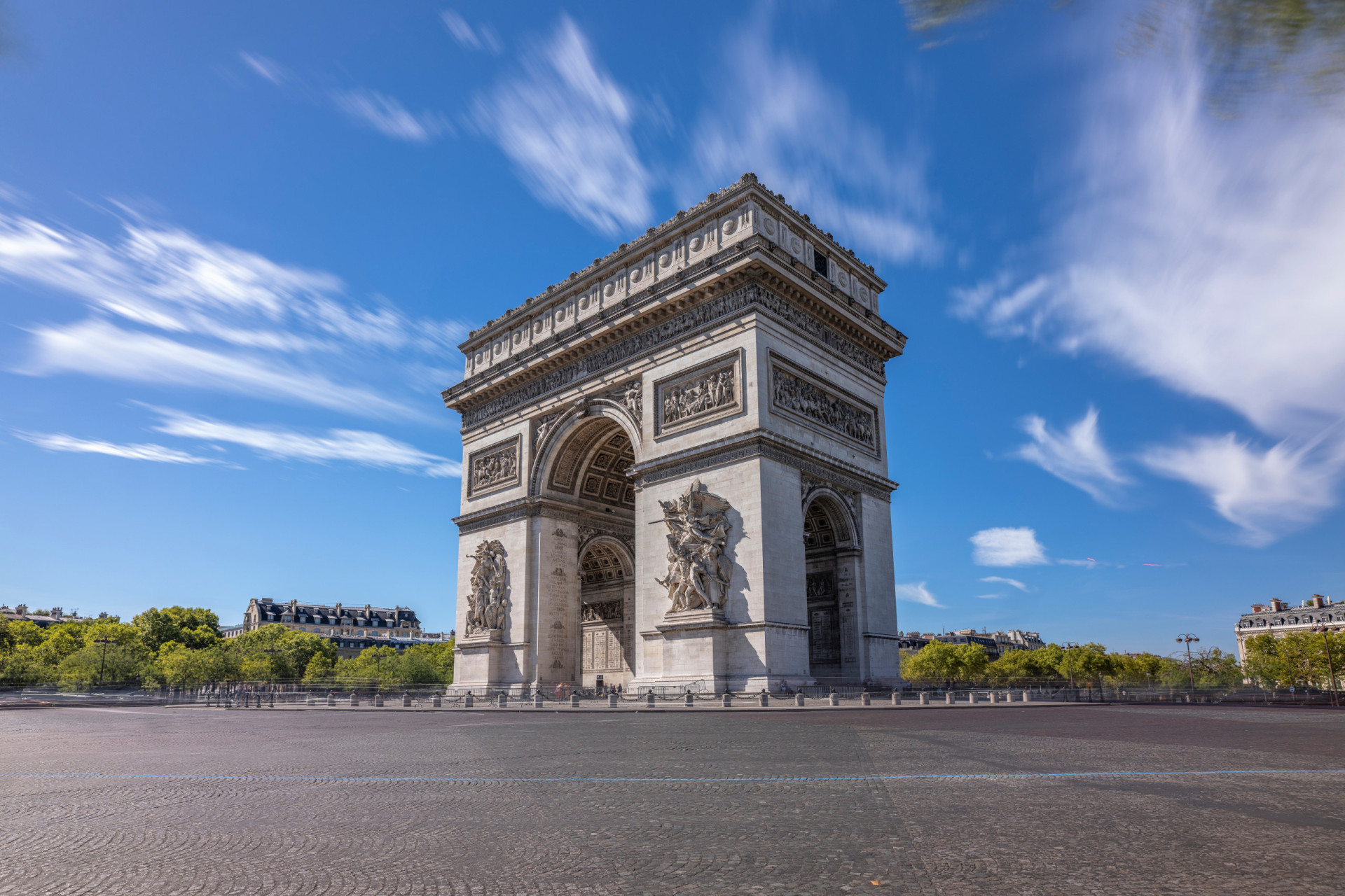 <p><span>The Arc de Triomphe is another Parisian attraction with </span><span>a high number of</span><span> pickpockets around it. Take care of your belongings near this area.</span></p><p>You may also like:<a href="https://www.starsinsider.com/n/333551?utm_source=msn.com&utm_medium=display&utm_campaign=referral_description&utm_content=717448en-us"> The most iconic movie hairstyles</a></p>