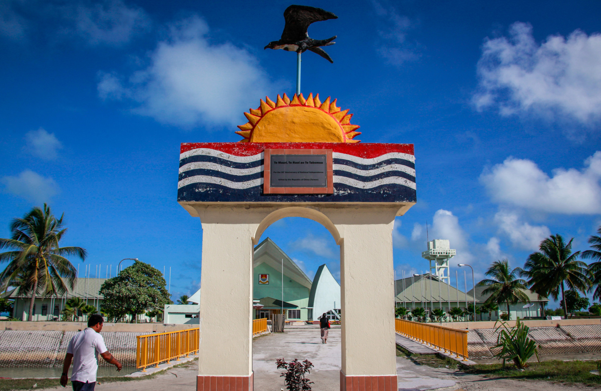 <p>These islands make up most of the nation of Kiribati. Indeed, the country’s capital city of Tarawa is located on one of the atolls in this group, where more than 50% of the nation’s population resides.</p><p><a href="https://www.msn.com/en-us/community/channel/vid-7xx8mnucu55yw63we9va2gwr7uihbxwc68fxqp25x6tg4ftibpra?cvid=94631541bc0f4f89bfd59158d696ad7e">Follow us and access great exclusive content every day</a></p>