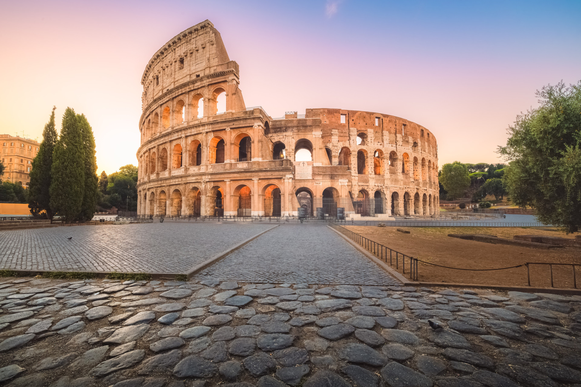 <p>The Colosseum is one of Europe's heavily pickpocketed hot spots, attracting over four million people per year.</p><p><a href="https://www.msn.com/en-us/community/channel/vid-7xx8mnucu55yw63we9va2gwr7uihbxwc68fxqp25x6tg4ftibpra?cvid=94631541bc0f4f89bfd59158d696ad7e">Follow us and access great exclusive content every day</a></p>