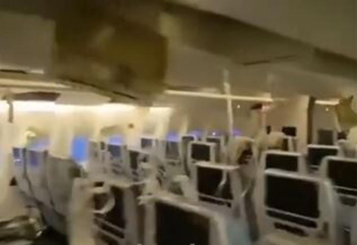 turbolenza sul volo singapore airlines, molti dei feriti più gravi saranno operati alla colonna vertebrale