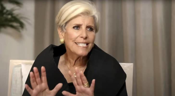 'people are not doing ok': suze orman says despite strong stock market and low unemployment rate, americans are struggling with their 'individual economy'
