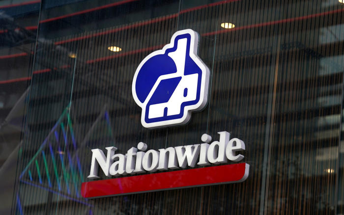 nationwide to pay customers £100 loyalty bonus