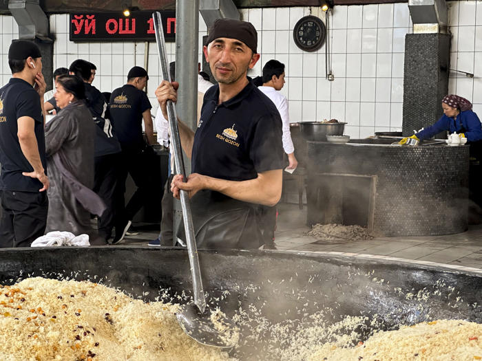 el plov, el arroz sin el que no pueden vivir los uzbekos