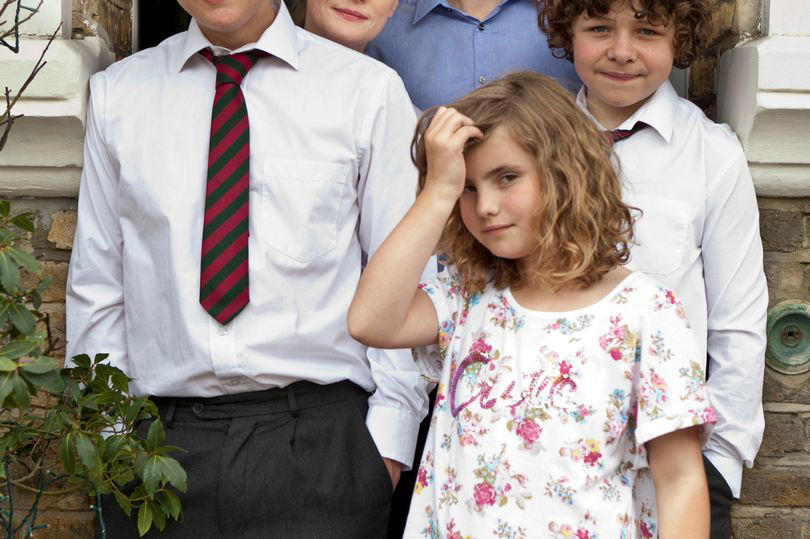 bbc brings back outnumbered for christmas special for first time in 8 years