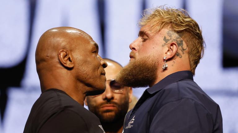 Mike tyson and jake paul staredown