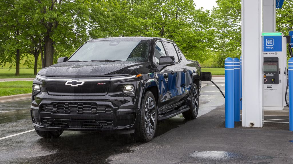 The Chevrolet Silverado EV Has One Of The Biggest Batteries Ever. Here ...