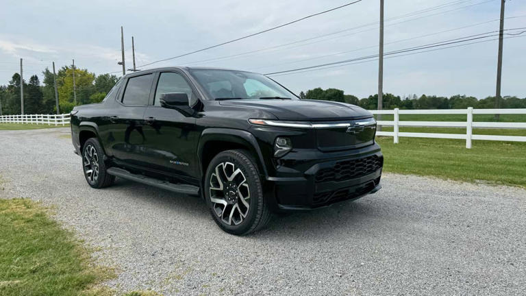 The Chevrolet Silverado Ev Has One Of The Biggest Batteries Ever Heres How It Works 1313