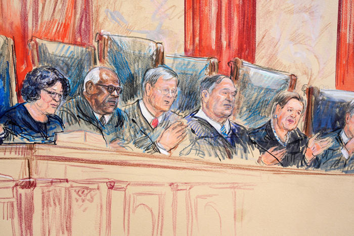 clarence thomas wants the supreme court to stop hearing cases on racist redistricting