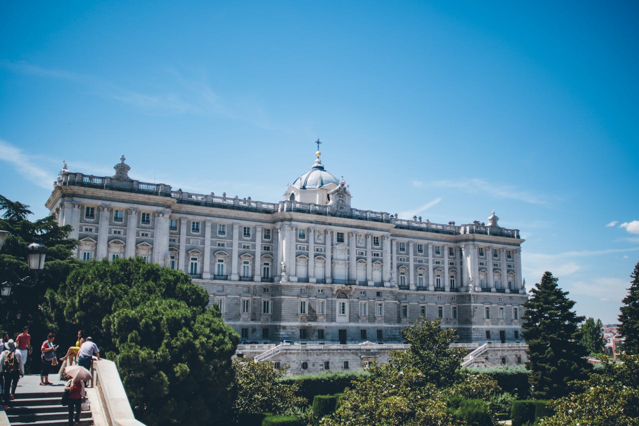 <p>The top three attractions to see in Madrid include: The Prado Museum, The Royal Palace, and Retiro Park.</p>