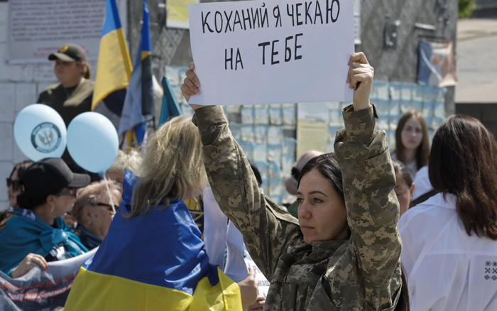 russia retakes unrecognisable village from ukraine