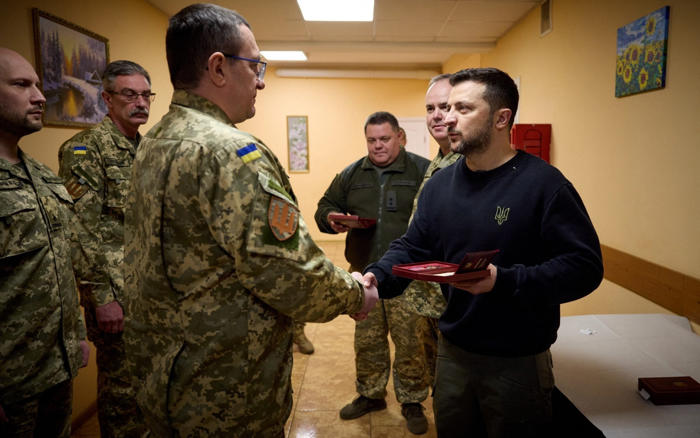 ukraine starts sending convicts to fight russia