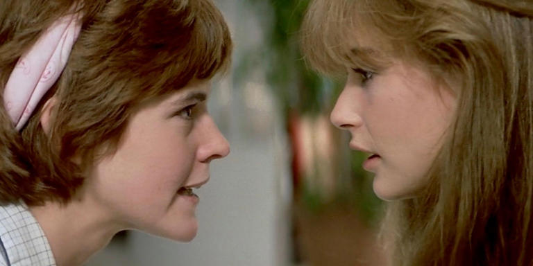 Ally Sheedy's Greatest Post-Brat Pack Role Began 15 Years Ago As A ...