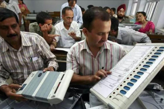 mumbai north west evm unlocking claims complete lie, filed case over unauthorised phone use: poll official