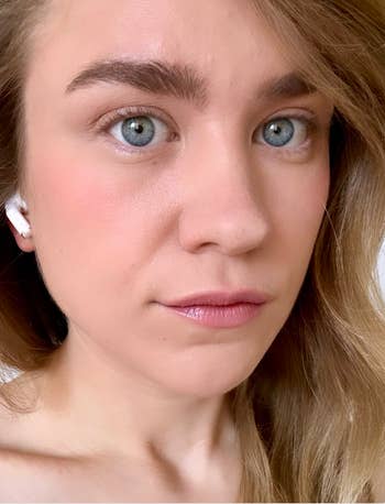 reviewer without mascara