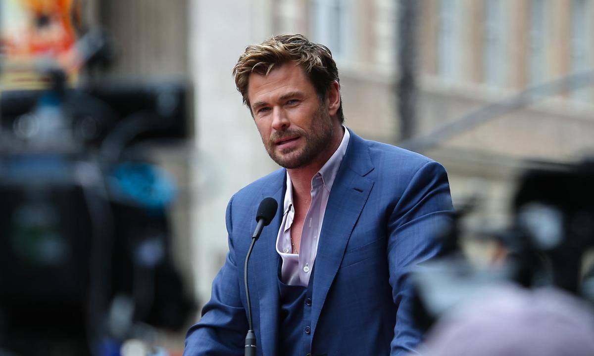 Chris Hemsworth Praises Wife Elsa Pataky At Hollywood Walk Of Fame Ceremony