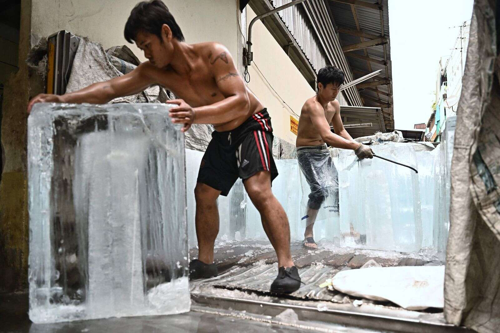 61 killed by heatstroke so far this year in thailand