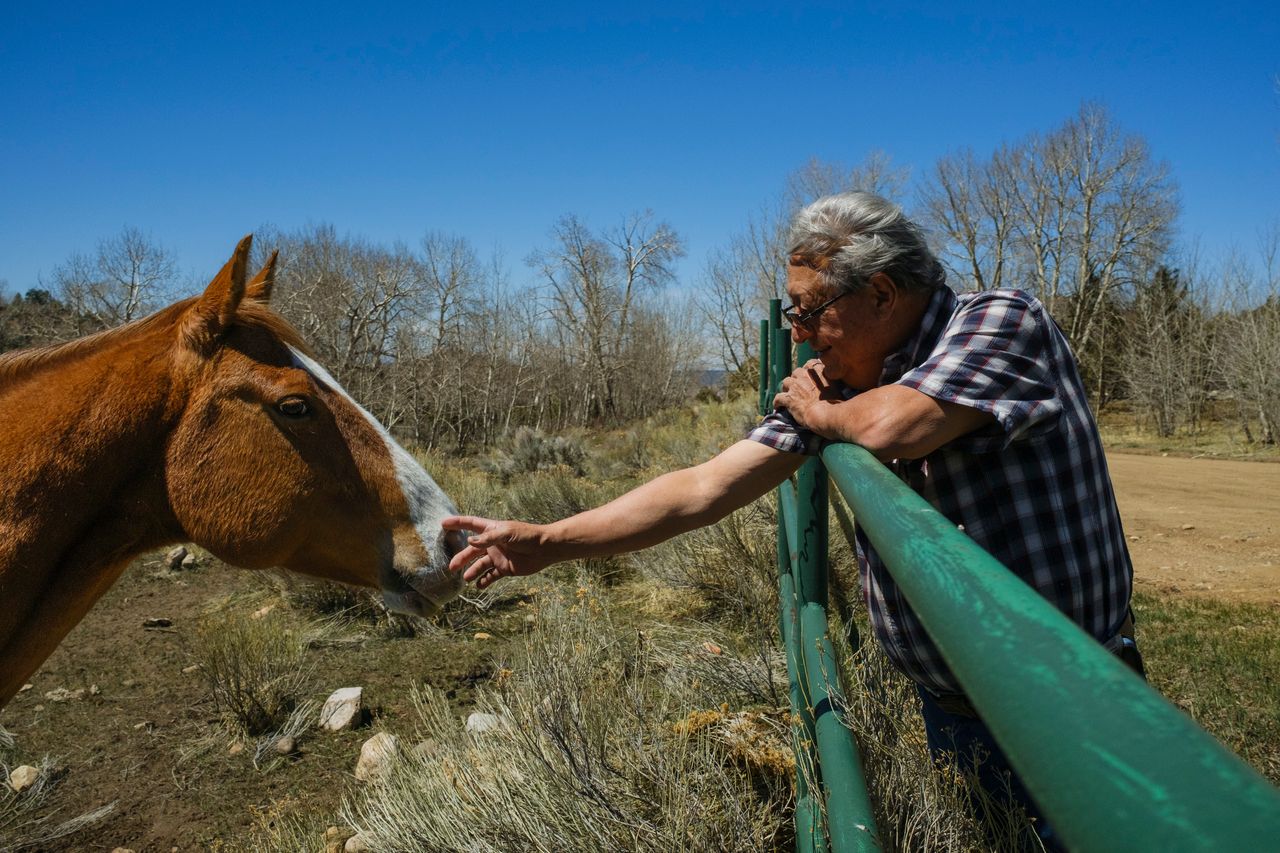 a texas oil heir vs. the hundreds of locals who have keys to his colorado mountain estate