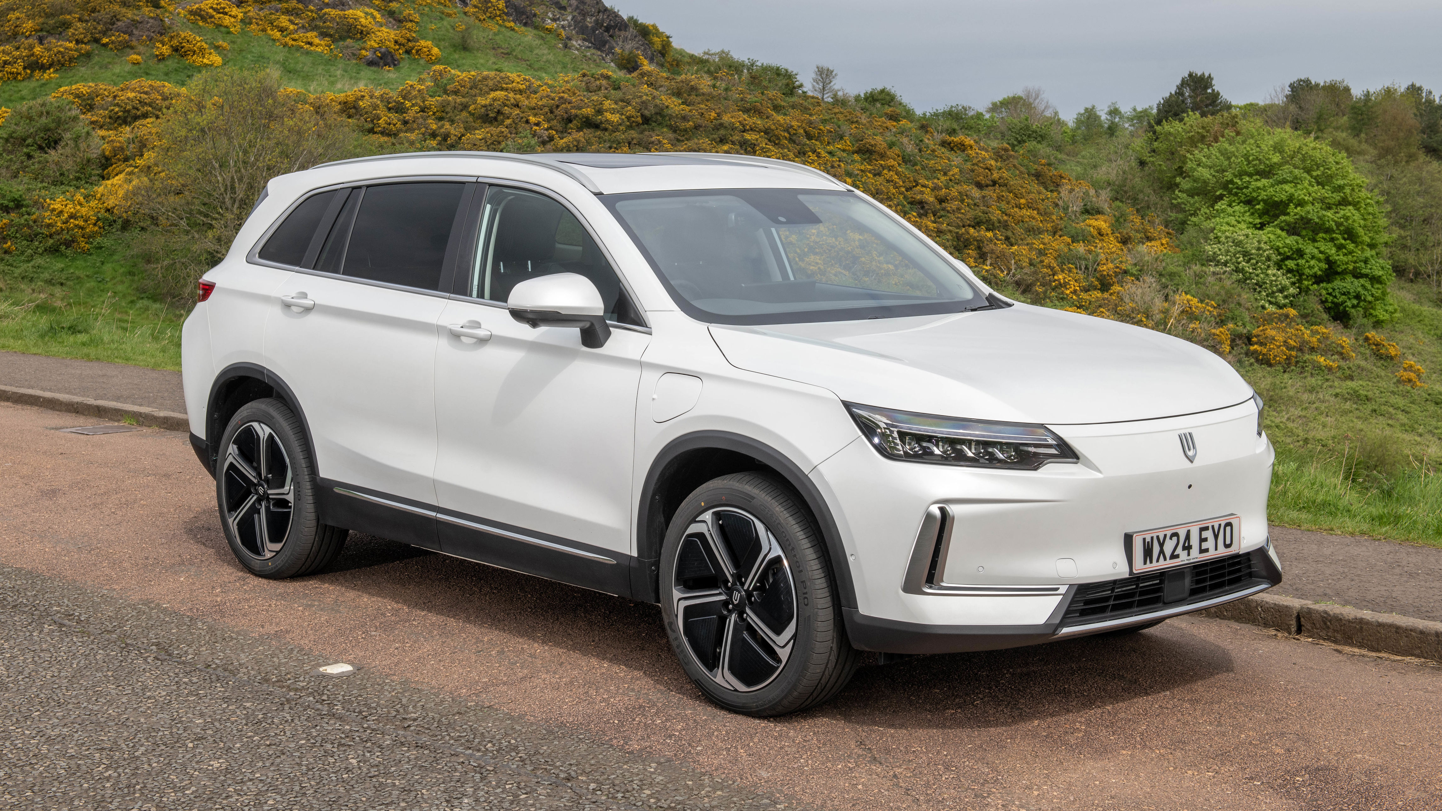 the skywell be11 is a mid-size electric suv that’ll reach the uk later this year
