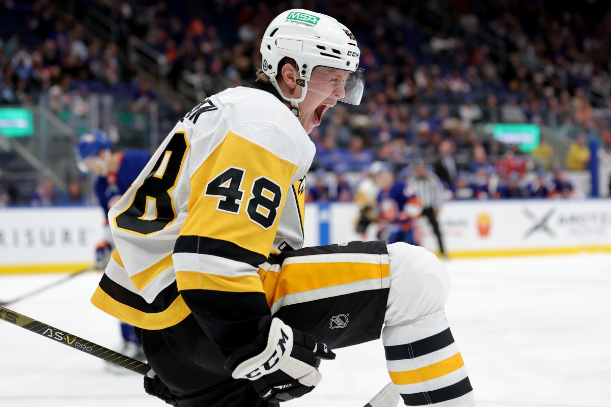 penguins sign young forward to new deal