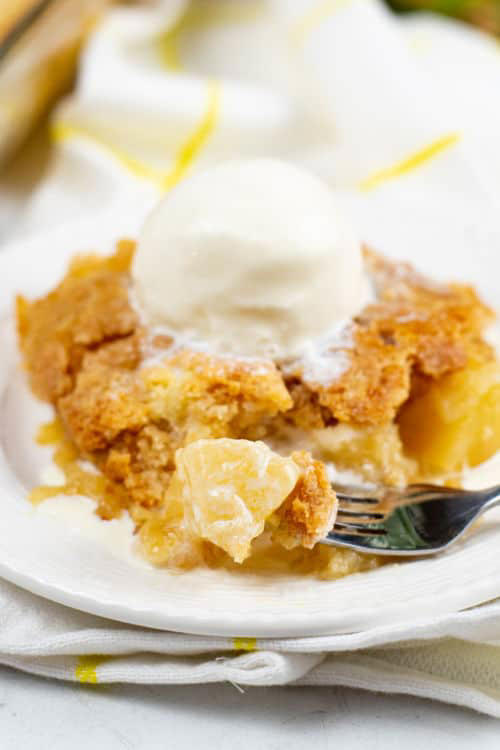 Easy Pineapple Dump Cake Recipe