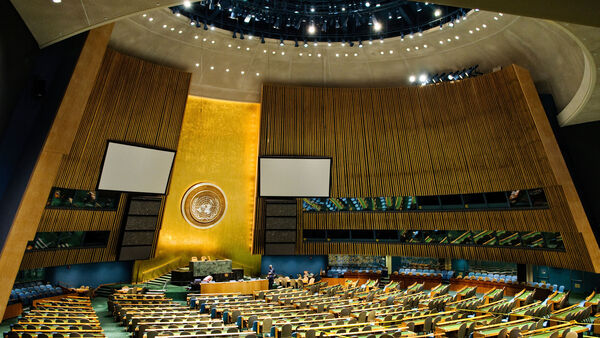 un general assembly approves resolution granting palestine new rights