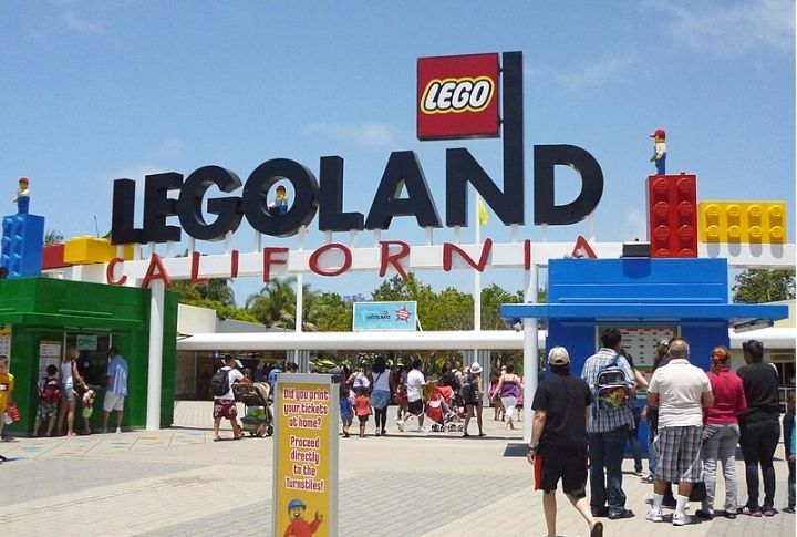 <p>Let your imagination run wild when you visit Legoland California Resort in Carlsbad. You can explore themed rides, interactive attractions, and intricate Lego sculptures here. Kids can also go on thrilling roller coasters and participate in creative building challenges. </p>