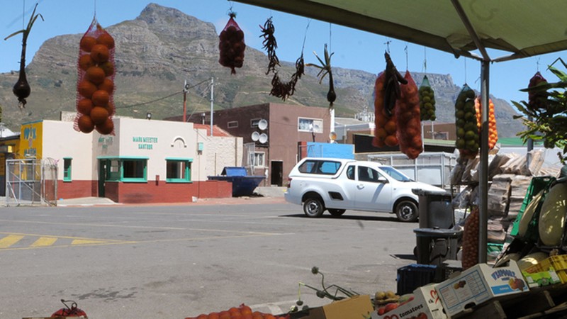city pushes on with plans for eviction of salt river market traders