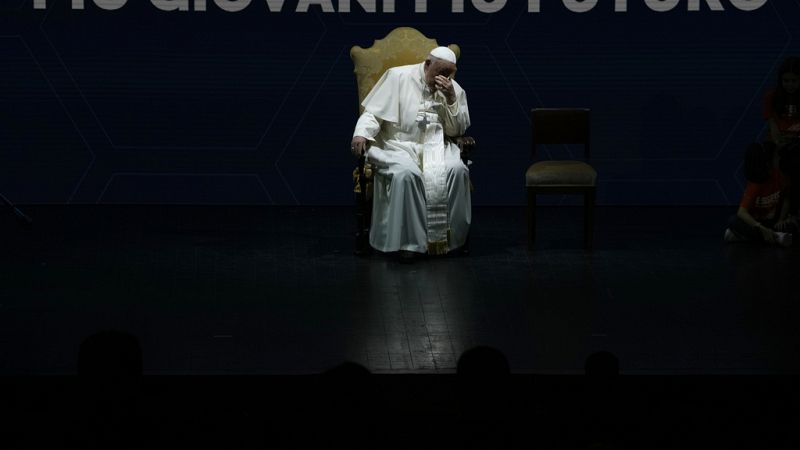 papst franziskus kritisiert niedrige geburtenrate in italien