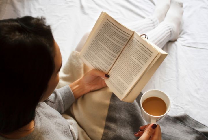<p>Reading habits vary widely, but depending on how “reading a book” is defined (full books vs. partially finished), the average falls between 4 and 12 books per year. However, it’s worth noting that a small percentage of people read a significantly higher number of books, which can inflate the average.</p>