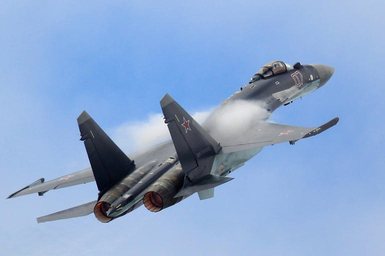 Russia's Su-35 Fighter 'Dropped Like Flies' in the Skies Above Ukraine