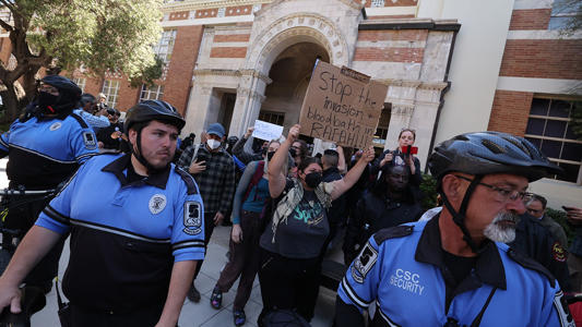 California group calls on universities, state leaders to restore nixed commencements amid anti-Israel protests<br><br>