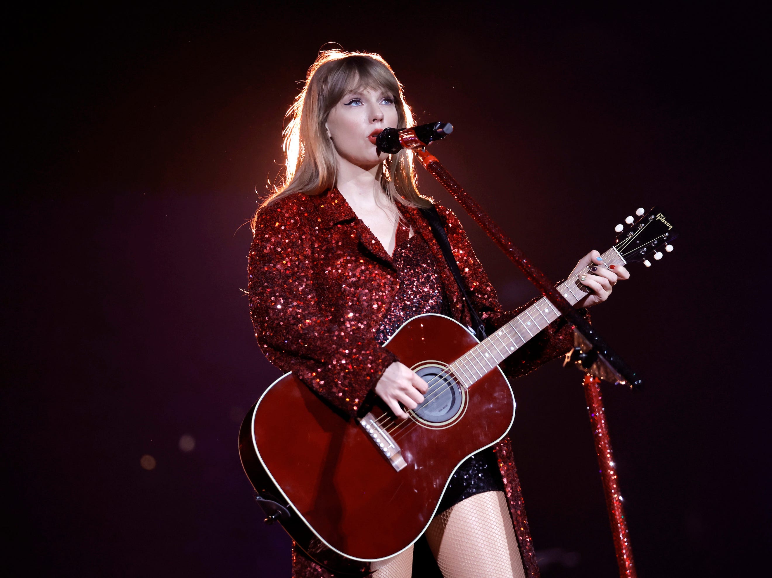 <p>The <a href="https://www.businessinsider.com/taylor-swift-all-too-well-10-minute-version-explained-reactions-2021-11">extended version of "All Too Well"</a> was released as the final track on "<a href="https://www.businessinsider.com/taylor-swift-red-taylors-version">Red (Taylor's Version)</a>" after years of fan anticipation.</p><p>It <a href="https://www.businessinsider.com/every-no-1-song-debut-billboard-hot-100" rel="noopener">debuted at No. 1</a> on the Hot 100, becoming the longest song ever to hold the chart's top position.</p>