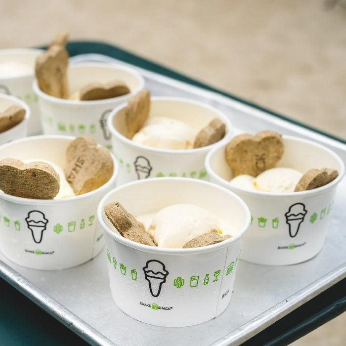 15 FastFood Chains with a Secret Dog Menu