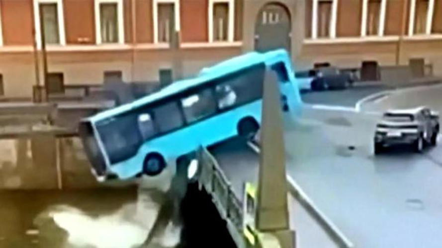 At least 7 killed, driver arrested in Russia bus crash