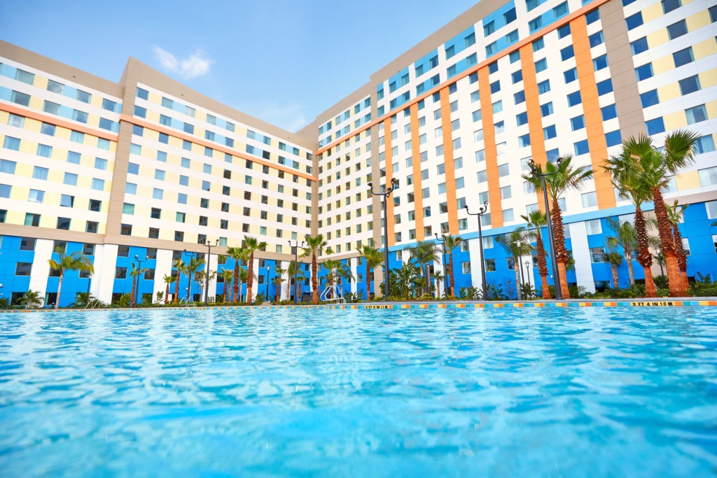 Universal Orlando Endless Summer Dockside Inn and Suites. Keep reading to find out how to plan your ultimate summer bucket list at Universal Orlando Resort.