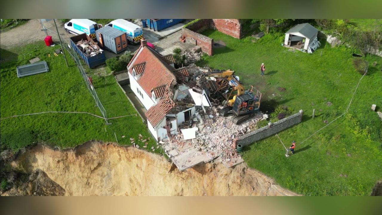 Norfolk farmhouse teetering on cliff edge demolished amid coastal erosion