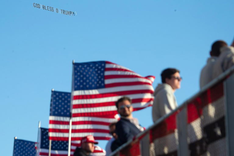 Wildwood officials estimated the crowd was between 80,000 and 100,000, a record for a Garden State political rally. Aristide Economopoulos